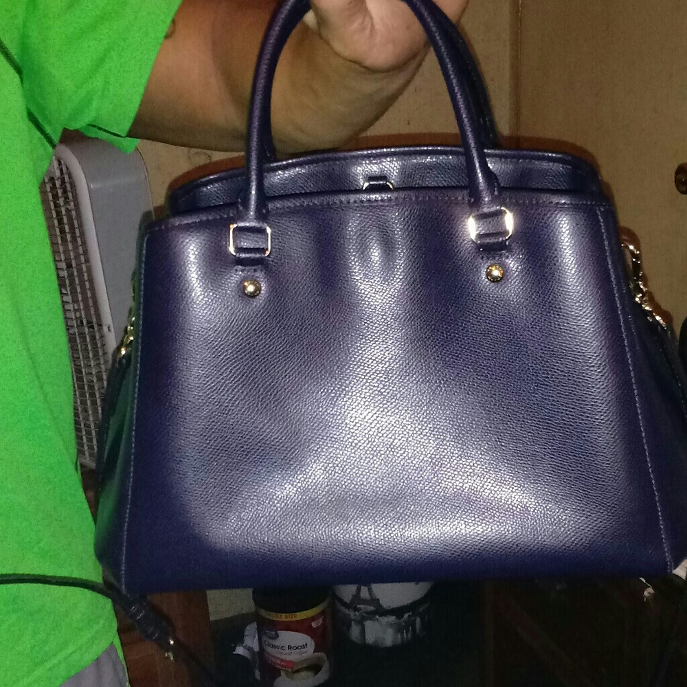 Coach - Picture 3 of 6